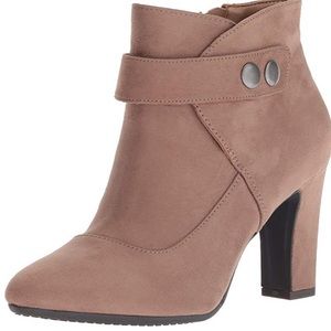 Comfy booties! Nude color.